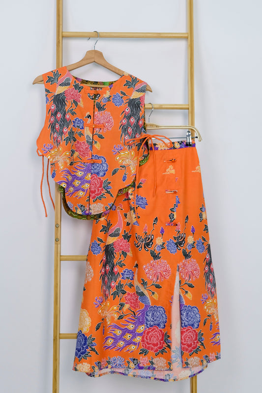 Malaysia-Batik-Attire-Top-Skirt-Women