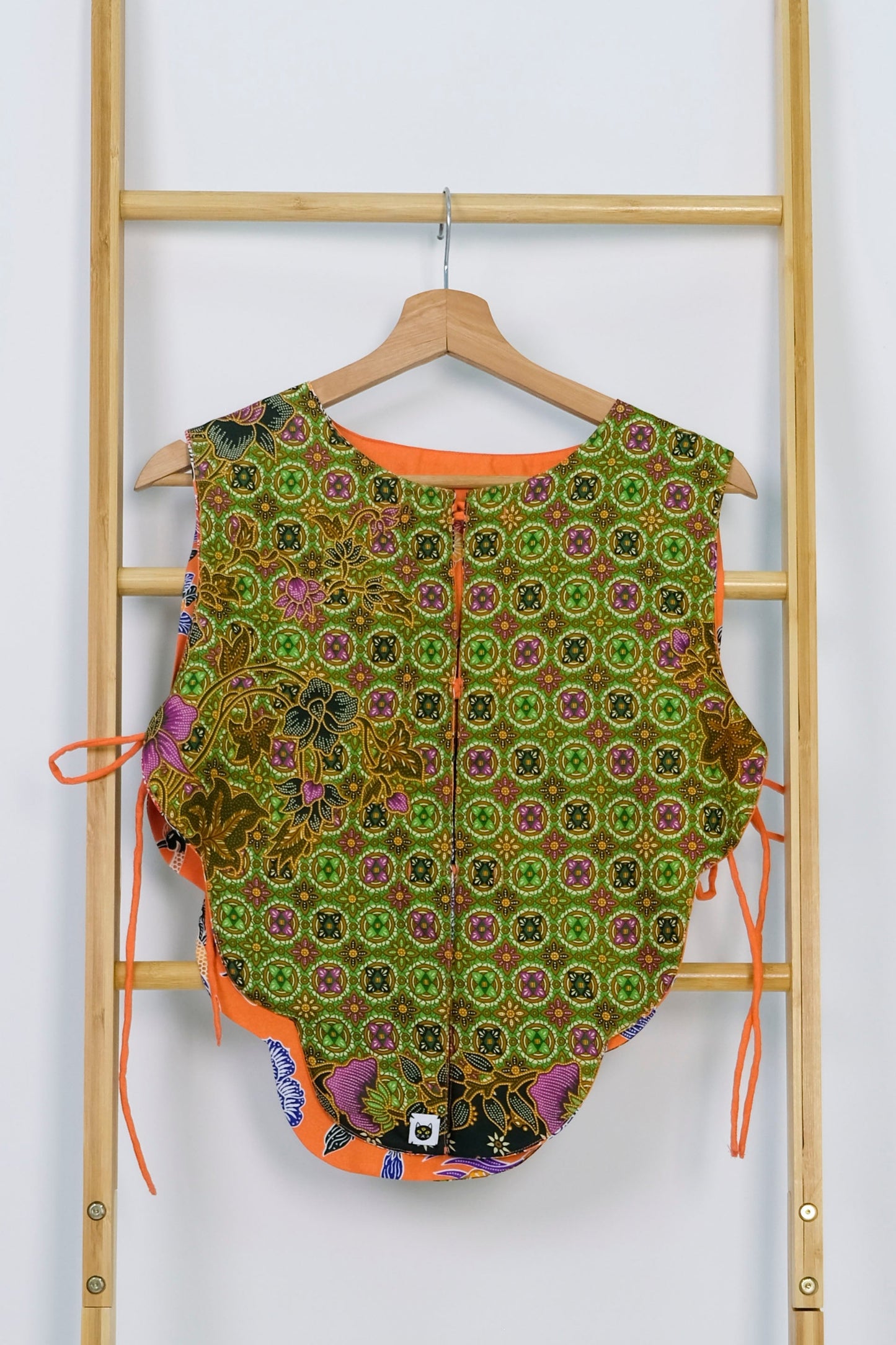 Malaysia-Batik-Attire-Top-Women