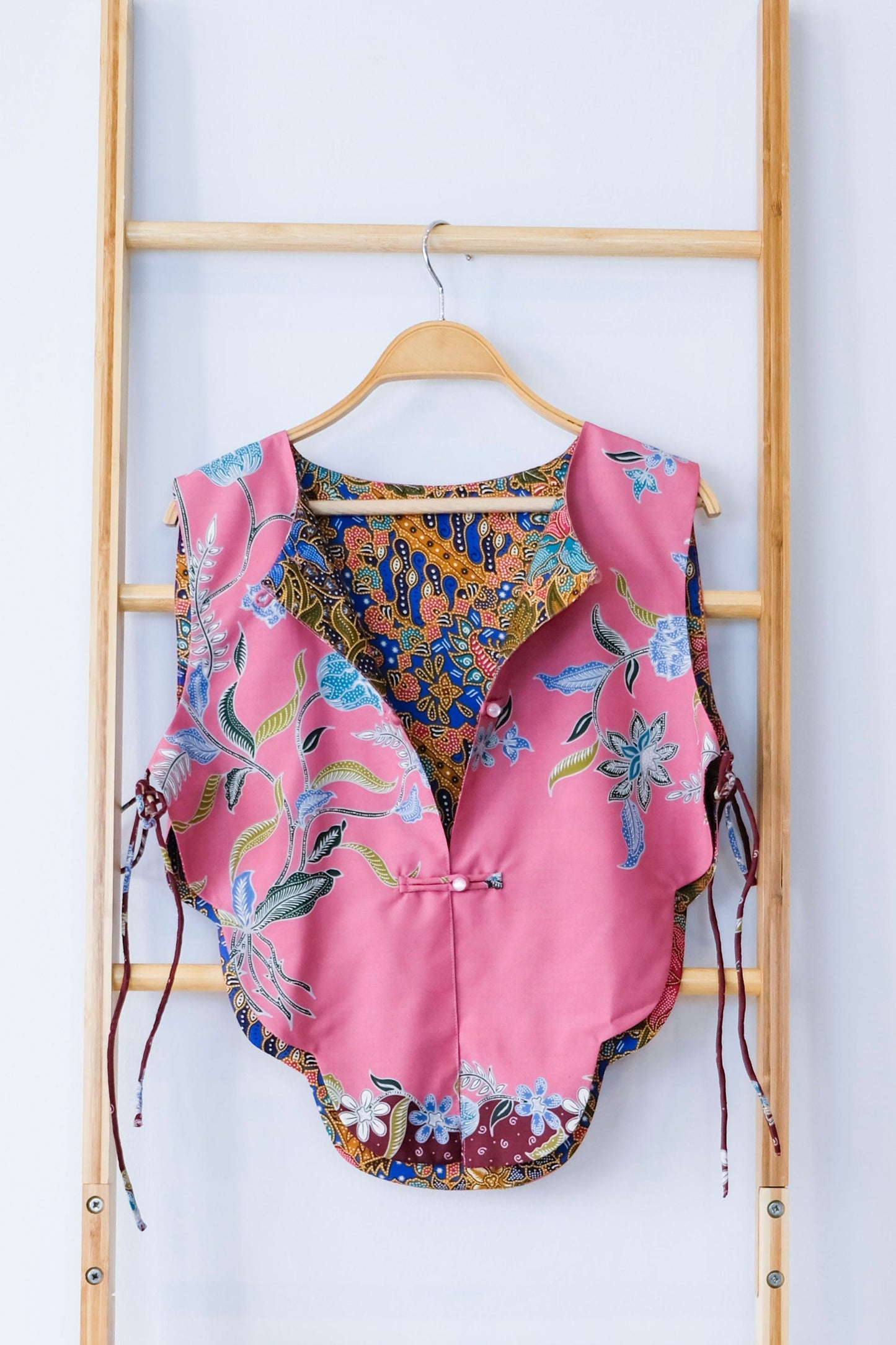Malaysia-Batik-Attire-Top-Women