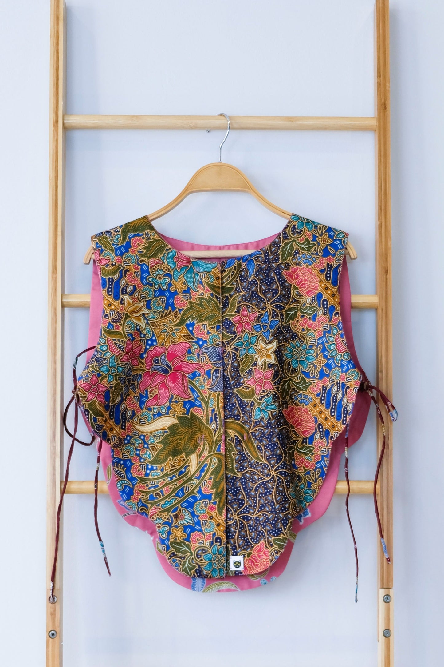 Malaysia-Batik-Attire-Top-Women