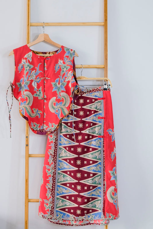 Malaysia-Batik-Attire-Top-Women