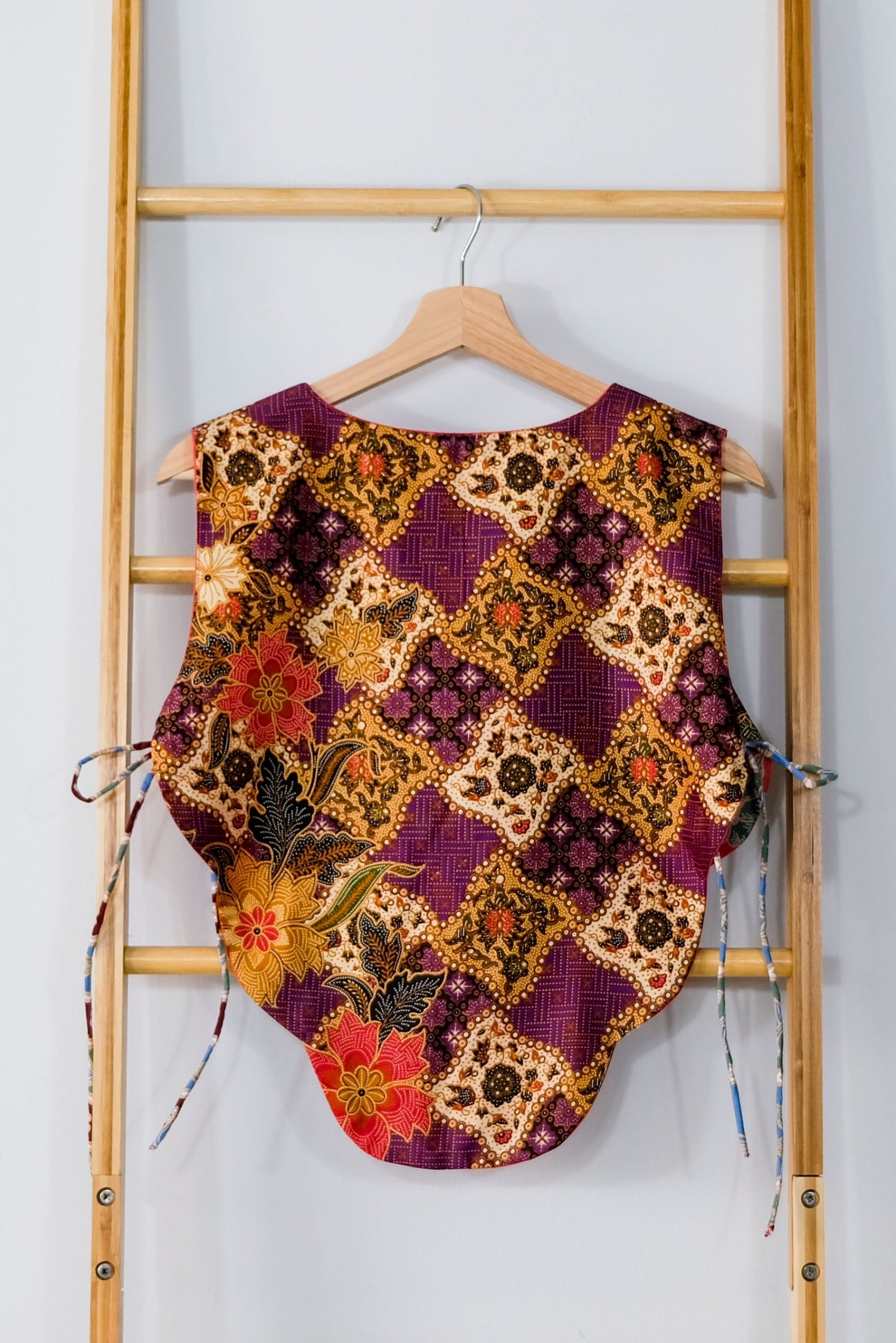 Malaysia-Batik-Attire-Top-Women