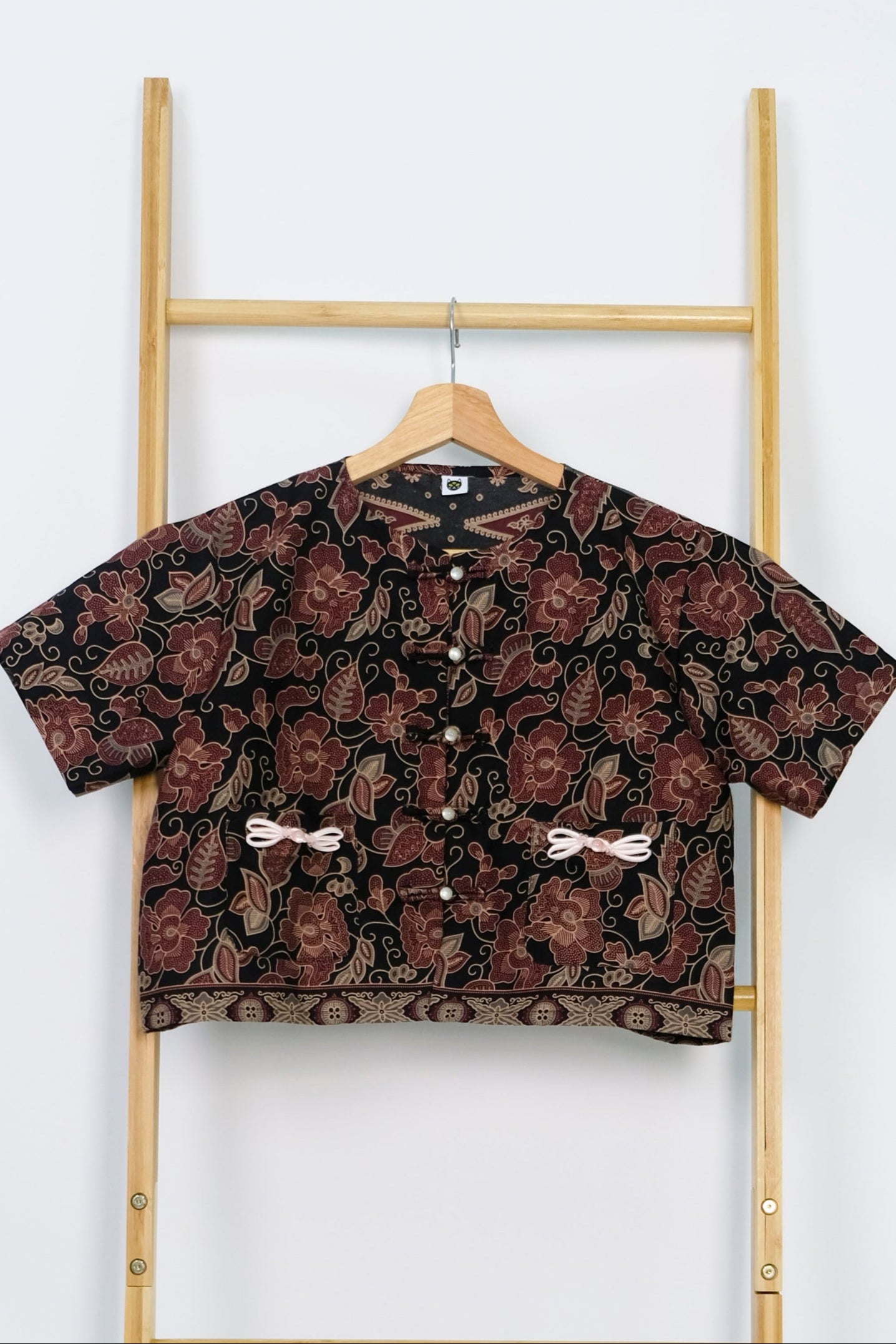 Malaysia-Batik-Attire-Top-Women